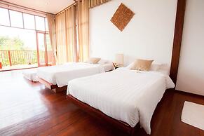 AmaresA Resort & Skybar