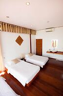 AmaresA Resort & Skybar