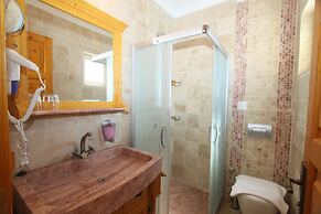 Kemerlihan Deluxe Hotel