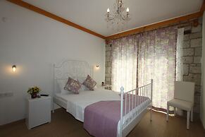 Kemerlihan Deluxe Hotel