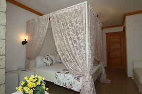 Kemerlihan Deluxe Hotel