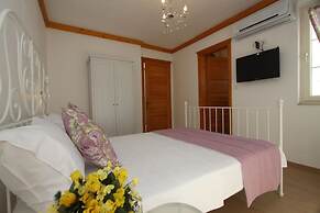 Kemerlihan Deluxe Hotel