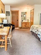 Nicky's Resort