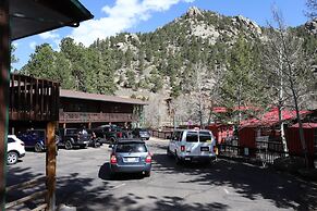 Nicky's Resort