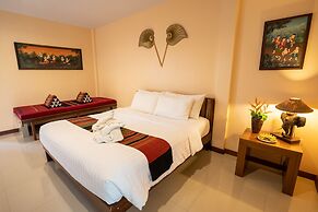 Maikaew Damnoen Resort