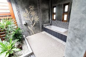 Maikaew Damnoen Resort