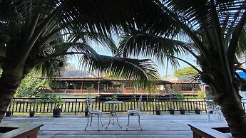 Maikaew Damnoen Resort