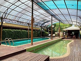 Maikaew Damnoen Resort