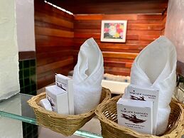 Maikaew Damnoen Resort