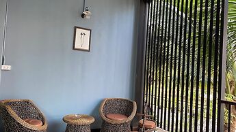 Maikaew Damnoen Resort