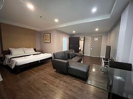 Sunday Platinum Suites