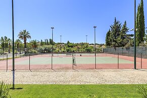 Lakeside Country Club