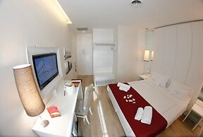 Tullia e Prisca Relais