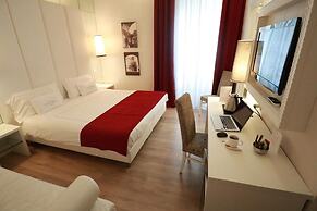 Tullia e Prisca Relais