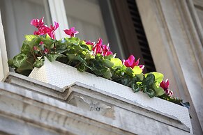 Tullia e Prisca Relais