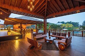 Indura Beach & Golf Resort, Curio Collection by Hilton