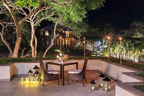 Indura Beach & Golf Resort, Curio Collection by Hilton