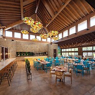 Indura Beach & Golf Resort, Curio Collection by Hilton