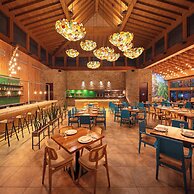 Indura Beach & Golf Resort, Curio Collection by Hilton