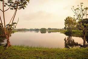 Indura Beach & Golf Resort, Curio Collection by Hilton