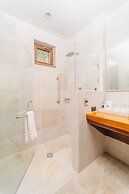 Indura Beach & Golf Resort, Curio Collection by Hilton