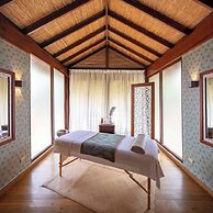 Indura Beach & Golf Resort, Curio Collection by Hilton