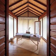 Indura Beach & Golf Resort, Curio Collection by Hilton