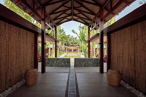 Indura Beach & Golf Resort, Curio Collection by Hilton