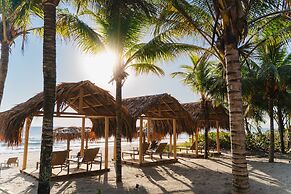 Indura Beach & Golf Resort, Curio Collection by Hilton