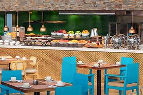 Indura Beach & Golf Resort, Curio Collection by Hilton