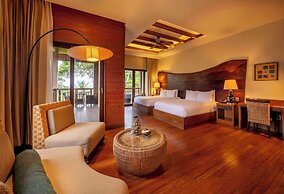 Indura Beach & Golf Resort, Curio Collection by Hilton