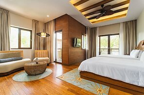 Indura Beach & Golf Resort, Curio Collection by Hilton