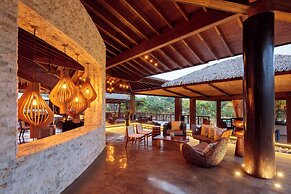 Indura Beach & Golf Resort, Curio Collection by Hilton