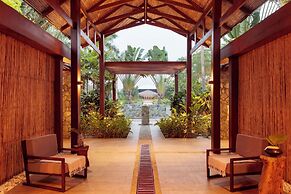 Indura Beach & Golf Resort, Curio Collection by Hilton