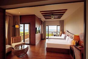Indura Beach & Golf Resort, Curio Collection by Hilton