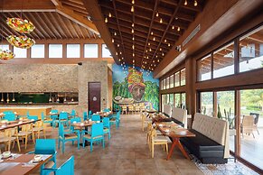 Indura Beach & Golf Resort, Curio Collection by Hilton