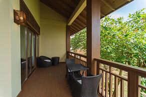 Indura Beach & Golf Resort, Curio Collection by Hilton