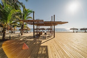 Indura Beach & Golf Resort, Curio Collection by Hilton