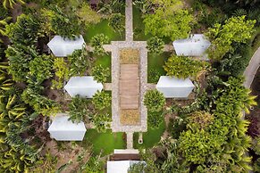 Indura Beach & Golf Resort, Curio Collection by Hilton