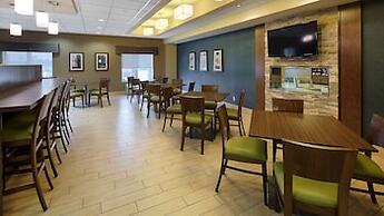 Best Western Plus Winnipeg West