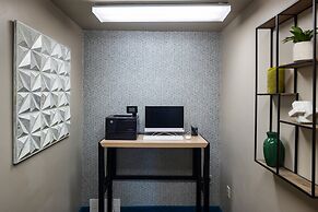 Extended Stay Airport