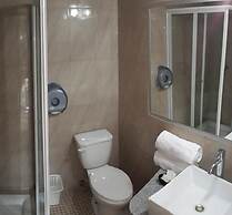 Express Inn Coronado Hotel & Camping