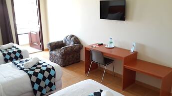 Express Inn Coronado Hotel & Camping