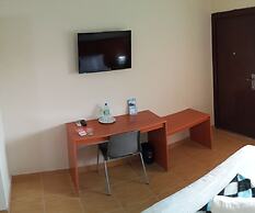 Express Inn Coronado Hotel & Camping