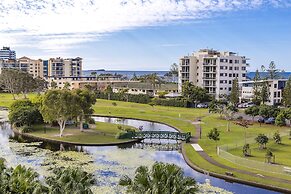 The Mirage Alexandra Headland