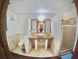 Laguna Gili Beach Resort