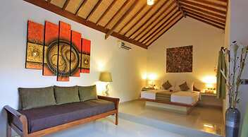 Laguna Gili Beach Resort