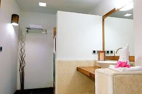 Laguna Gili Beach Resort