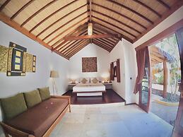 Laguna Gili Beach Resort