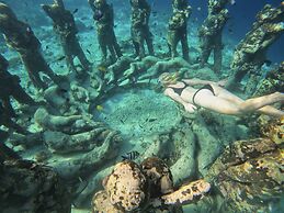 Laguna Gili Beach Resort